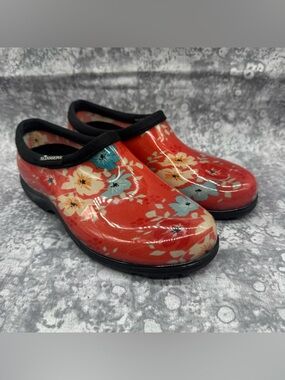 Sloggers Red Floral Garden Clogs with Blue and Cream Blooms
